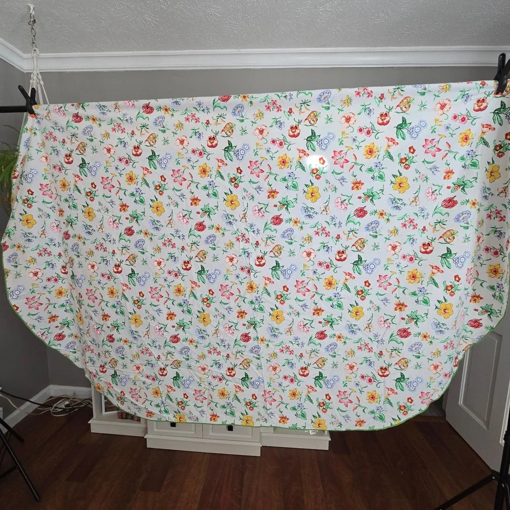 Vintage 1978 Angelo Donghia Utica Fine Arts Floral Round Tablecloth J.P. Stevens